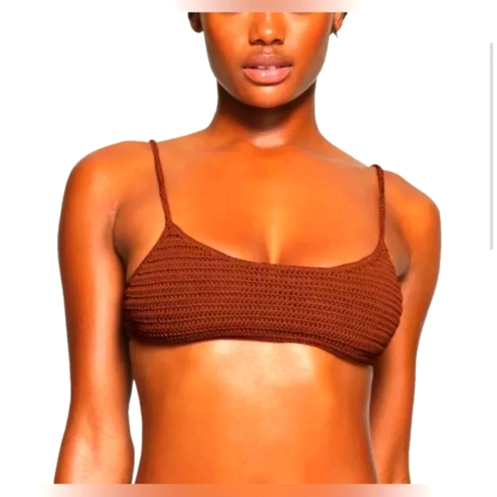 NWT SKIMS Crochet Swim Scoop Bikini Top in Jasper 4X